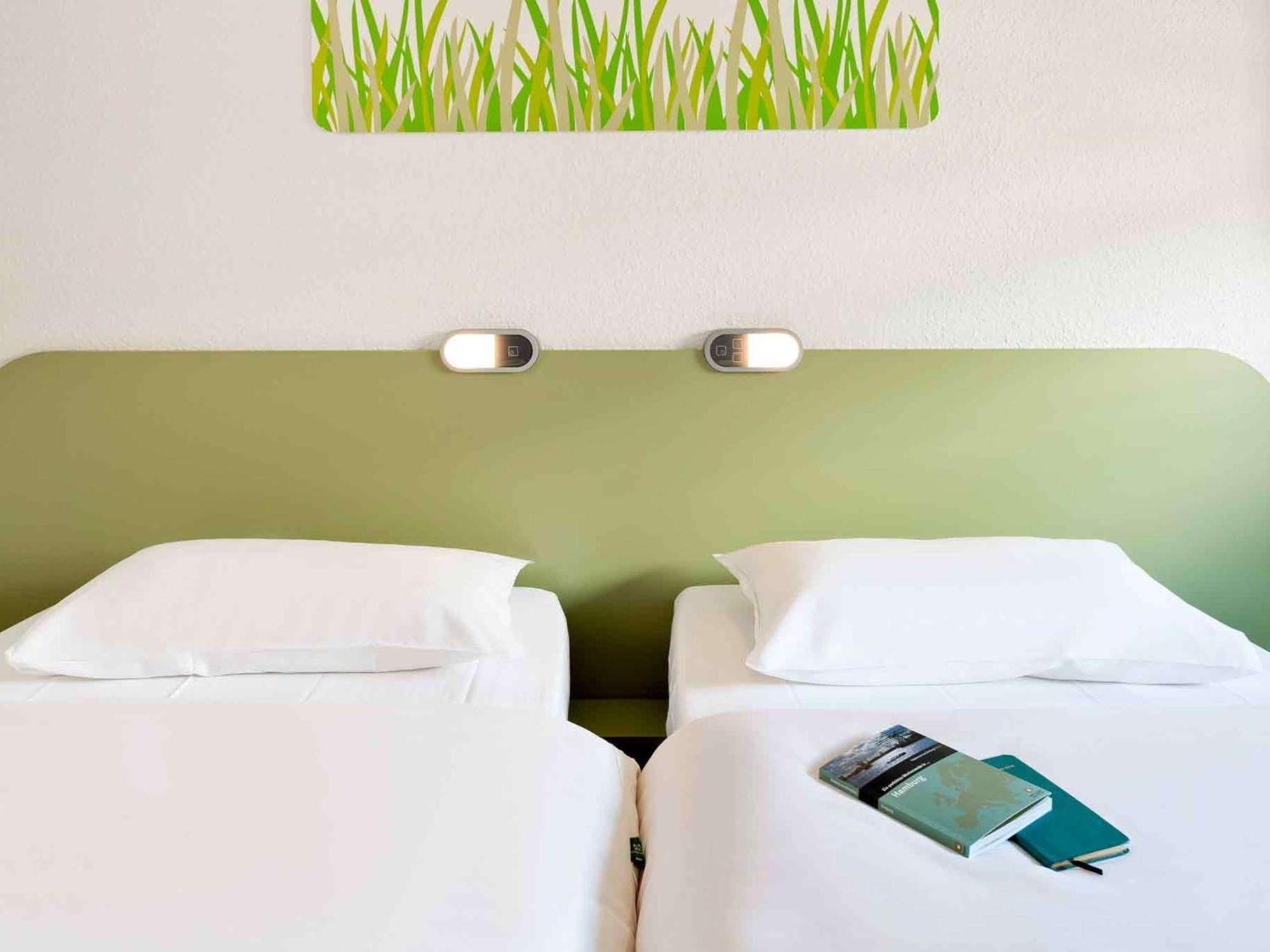 Ibis Budget Chatellerault Nord Esterno foto
