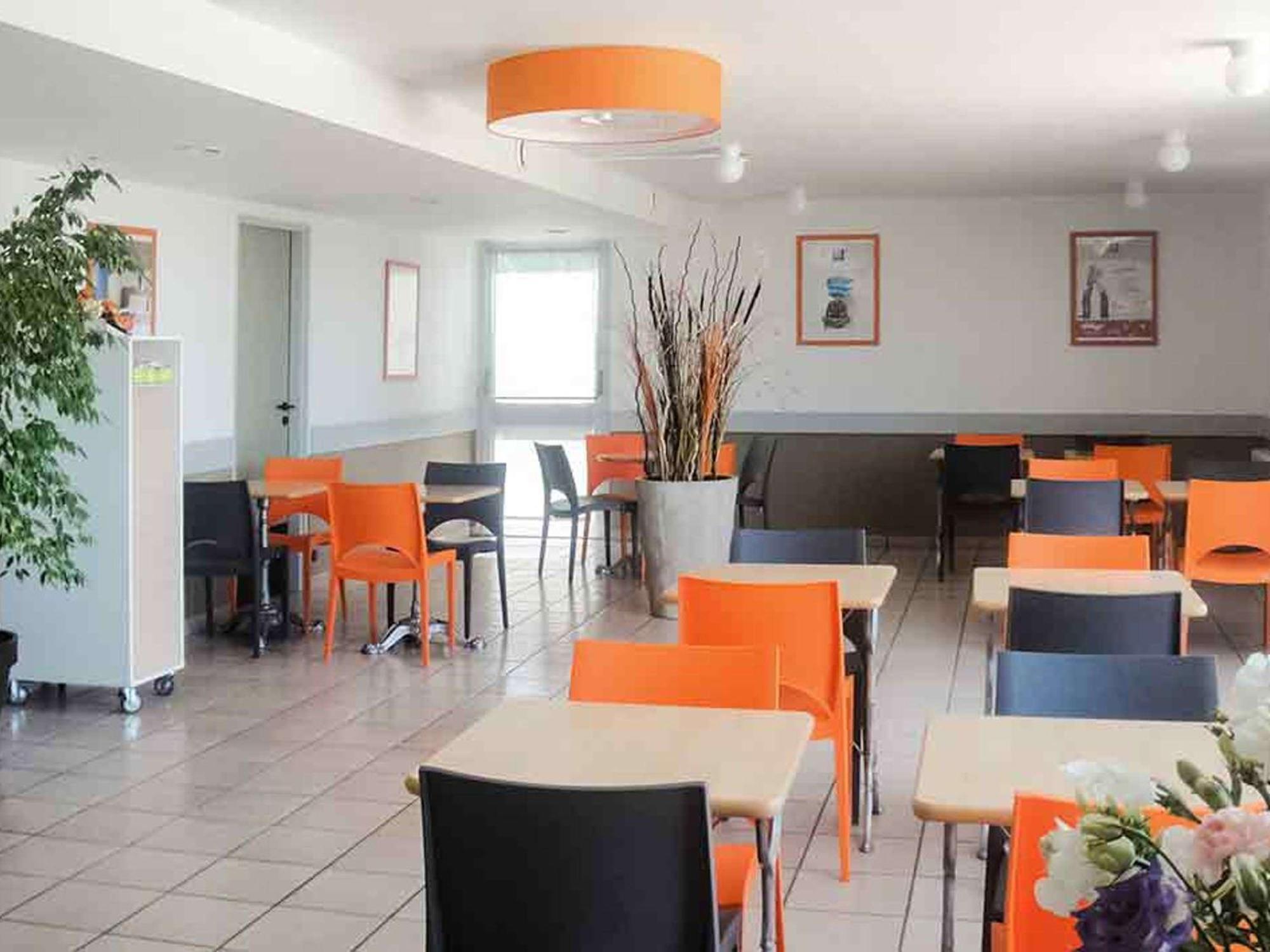 Ibis Budget Chatellerault Nord Esterno foto