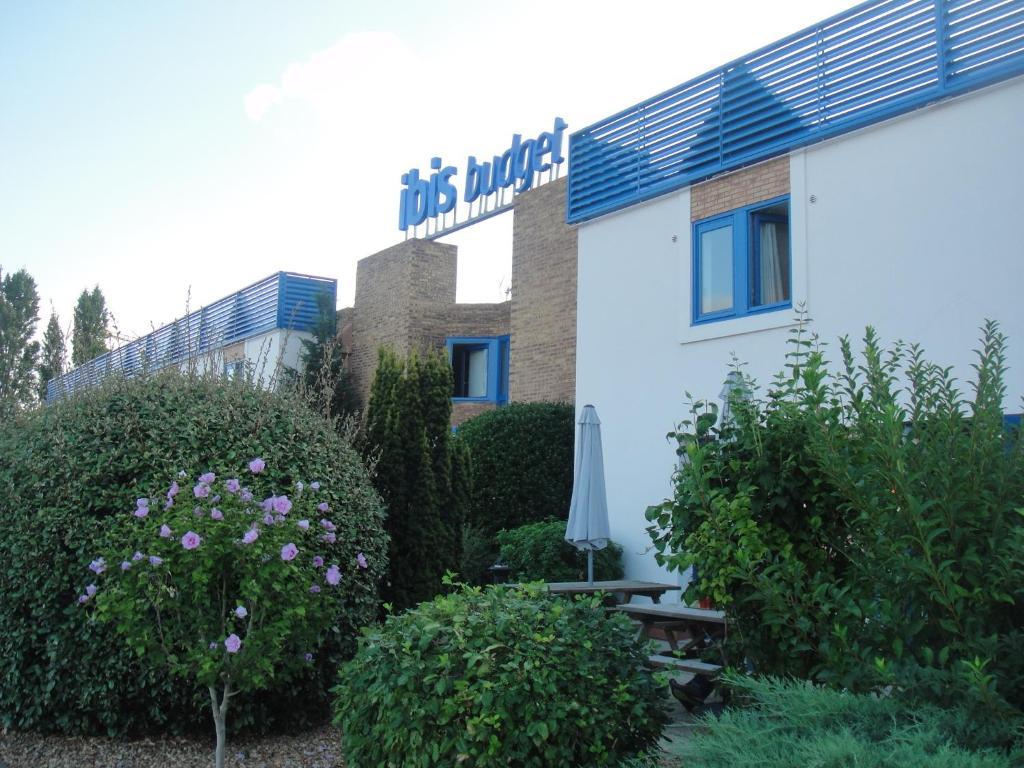 Ibis Budget Chatellerault Nord Esterno foto
