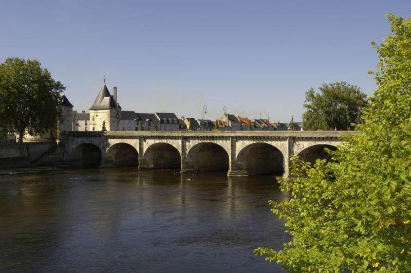 Ibis Budget Chatellerault Nord Esterno foto